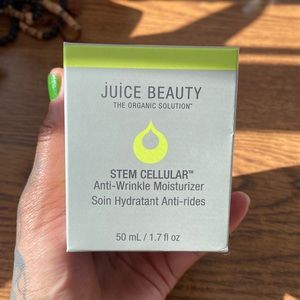 ✨JUICE BEAUTY STEM CELLULAR ANTI-WRINKLE MOISTURIZER✨